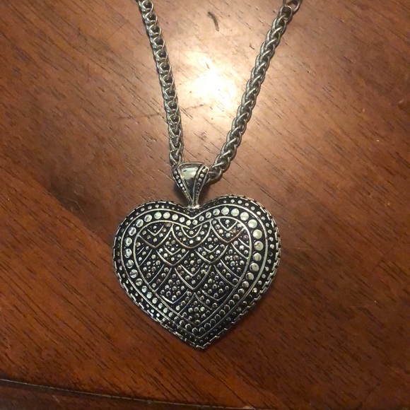 Heart pendant necklace - Picture 2 of 2
